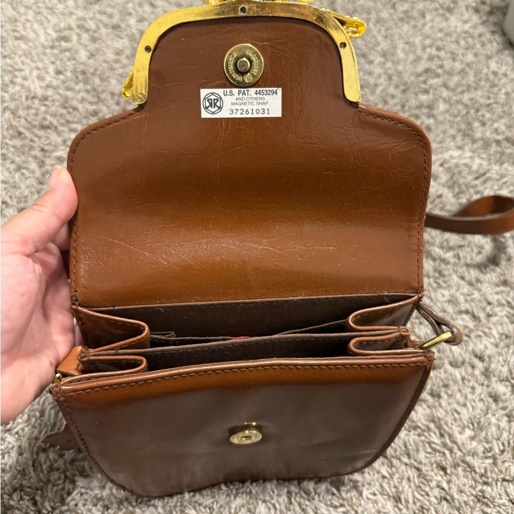 Tan Sasha Genuine leather purse with Gold Alligator accent. - Picture 5 of 5